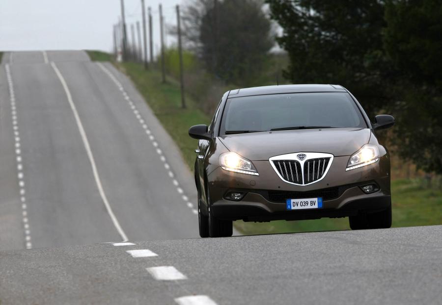  Lancia Delta 1.8 DiTurbo 2009 года  (фото 23 из 43)